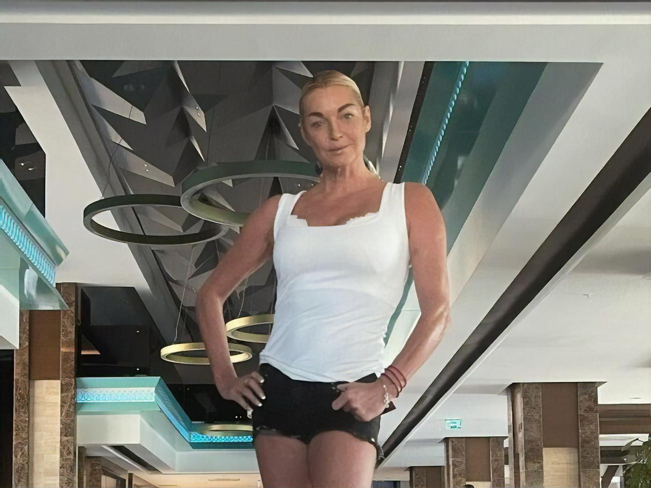 Волочкова показала "доброго друга"