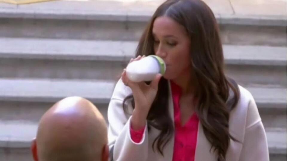 Дружина принца Гаррі: Мамі потрібно трохи молока