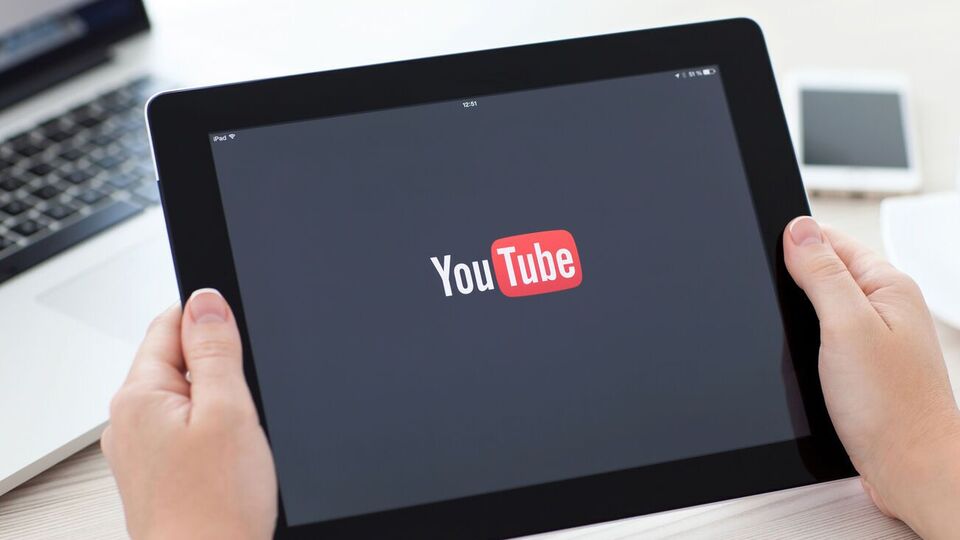 Об атаках ботов на YouTube-каналы сообщили Сергей Стерненко, Янина Соколова и Татьяна Микитенко