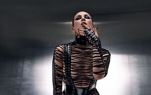 Maruv обнародовала эротические снимки