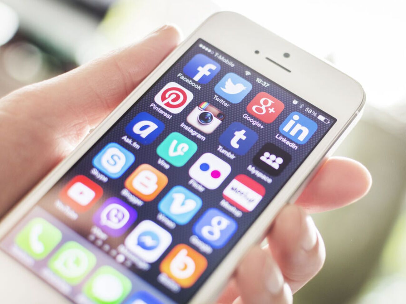 Програму із самостійного ремонту продукції Apple запустять 2022 року