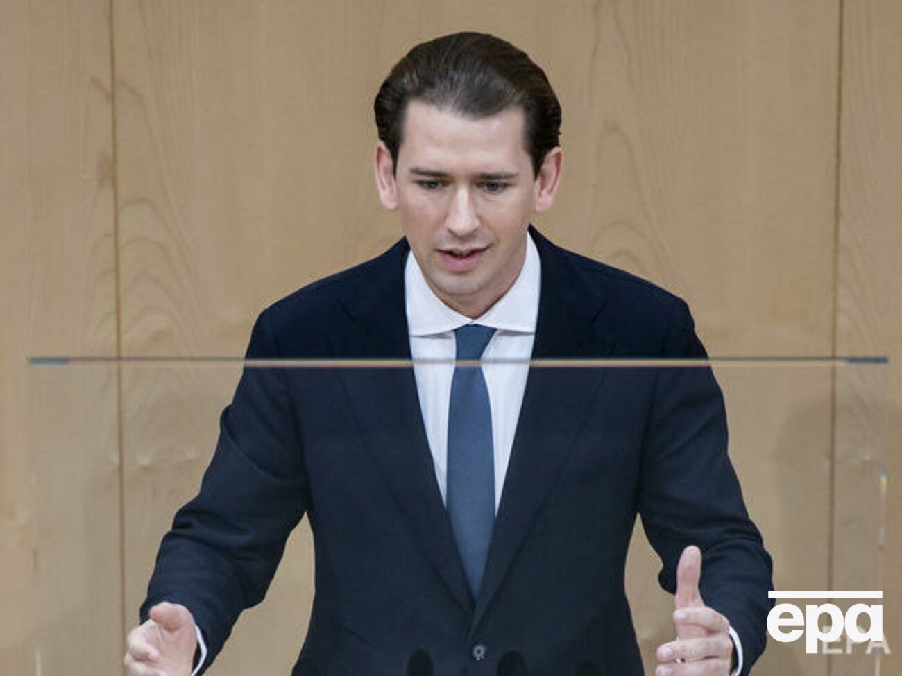 9 октября Курц подал прошение об отставке