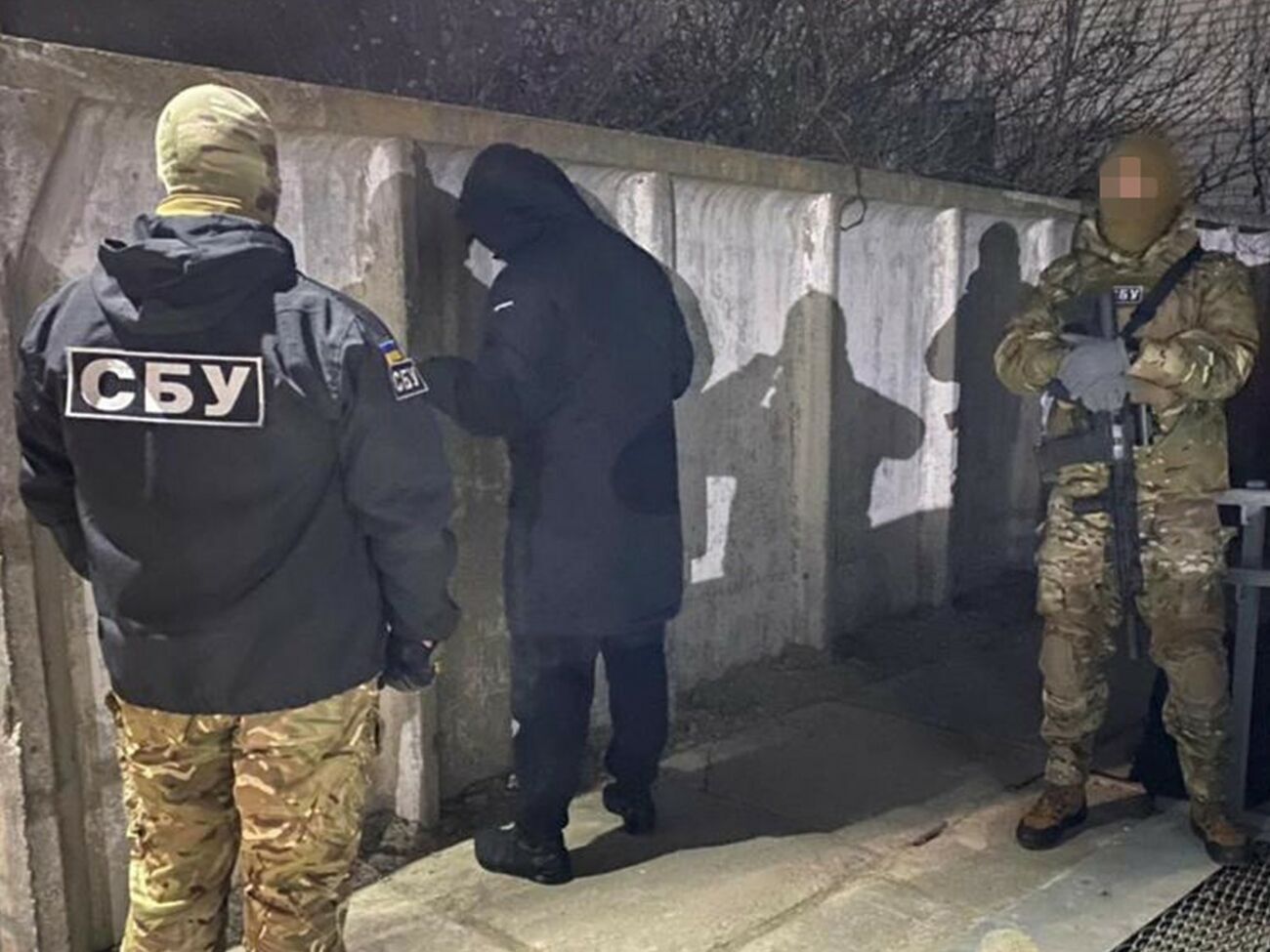 Суд избрал боевику меру пресечения в виде содержания под стражей