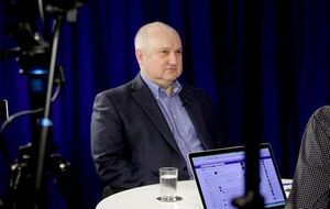 Смешко: Никогда я не докладывал президенту о разведывательных операциях – и даже разведывательную информацию в присутствии третьего лица