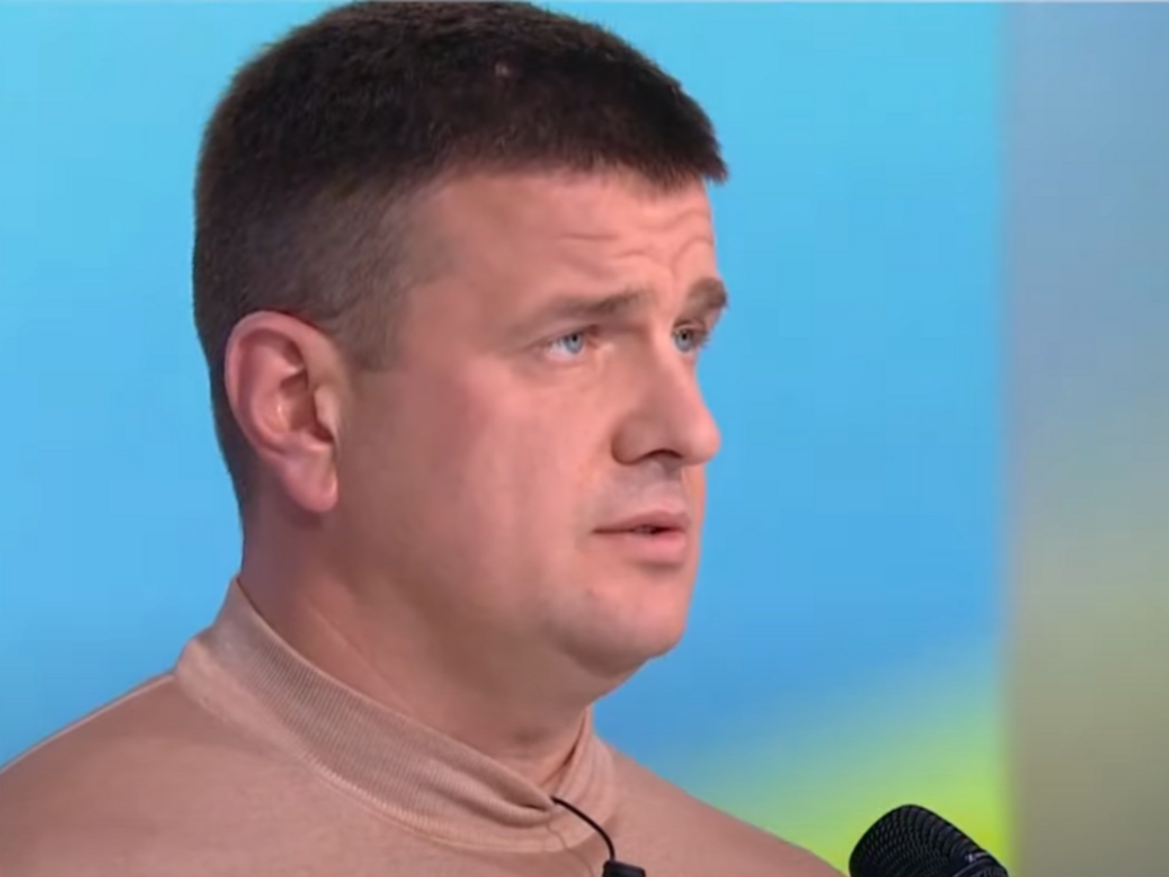 Бурба: Ми воюємо самі проти себе. Ми знищуємо самих себе