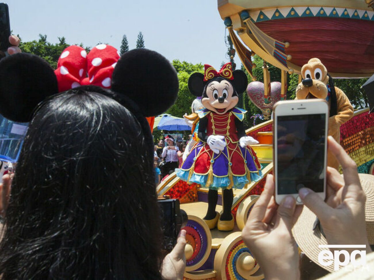 Первый Диснейленд был открыт в Анахайме в 1955 году