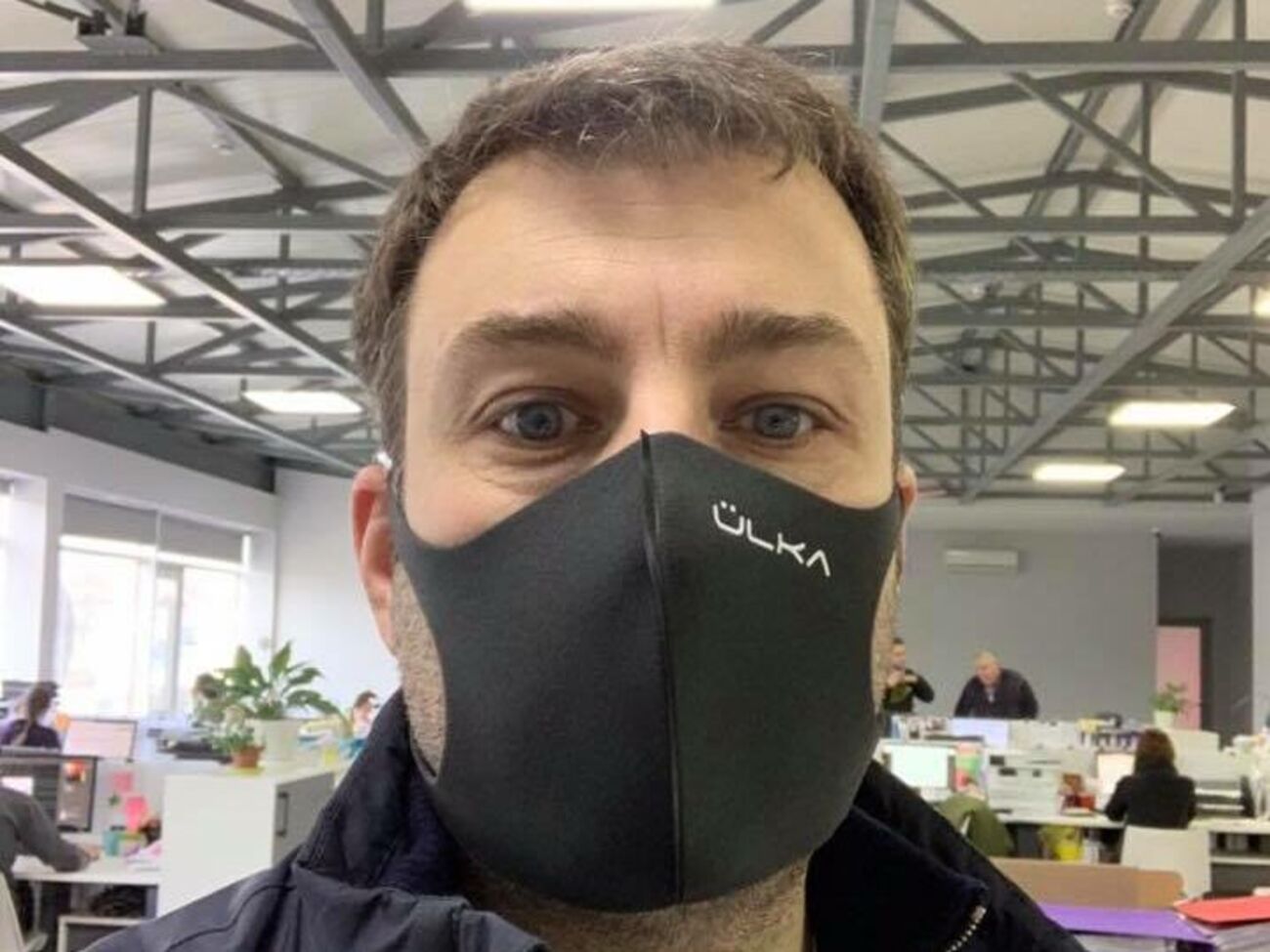 У липні у нас вакцинувалося 5% співробітників. Ми вирішили мотивувати їх грошима, і зараз щеплено 73%. До антиваксів потрібно шукати підхід