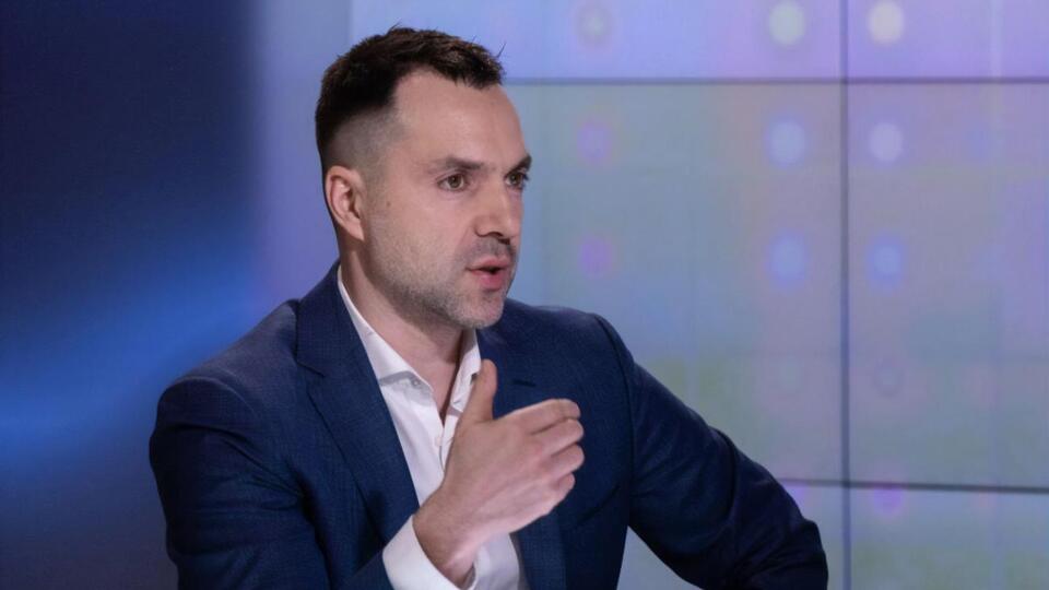 Арестович считает действия России "полномасштабными понтами"