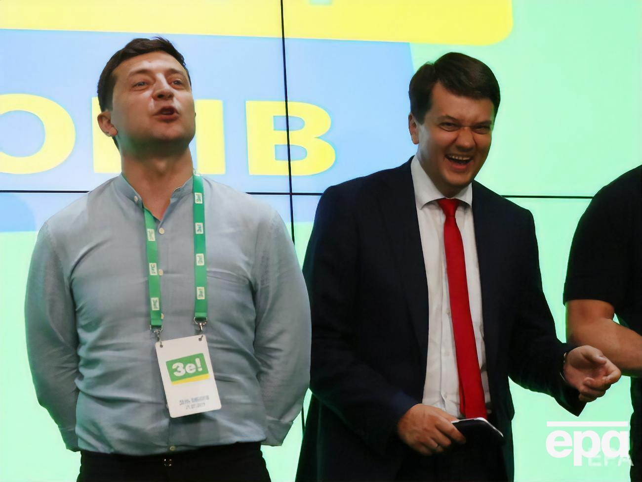 Разумков в 2019 году был главой партии "Слуга народа", прошел в Раду под первым номером ее избирательного списка