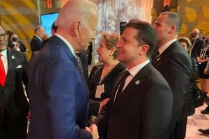 Зеленський та Байден у кулуарах конференції обговорили ситуацію з безпекою на Донбасі