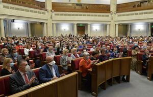 "Слуга народа" лидирует в рейтинге партий