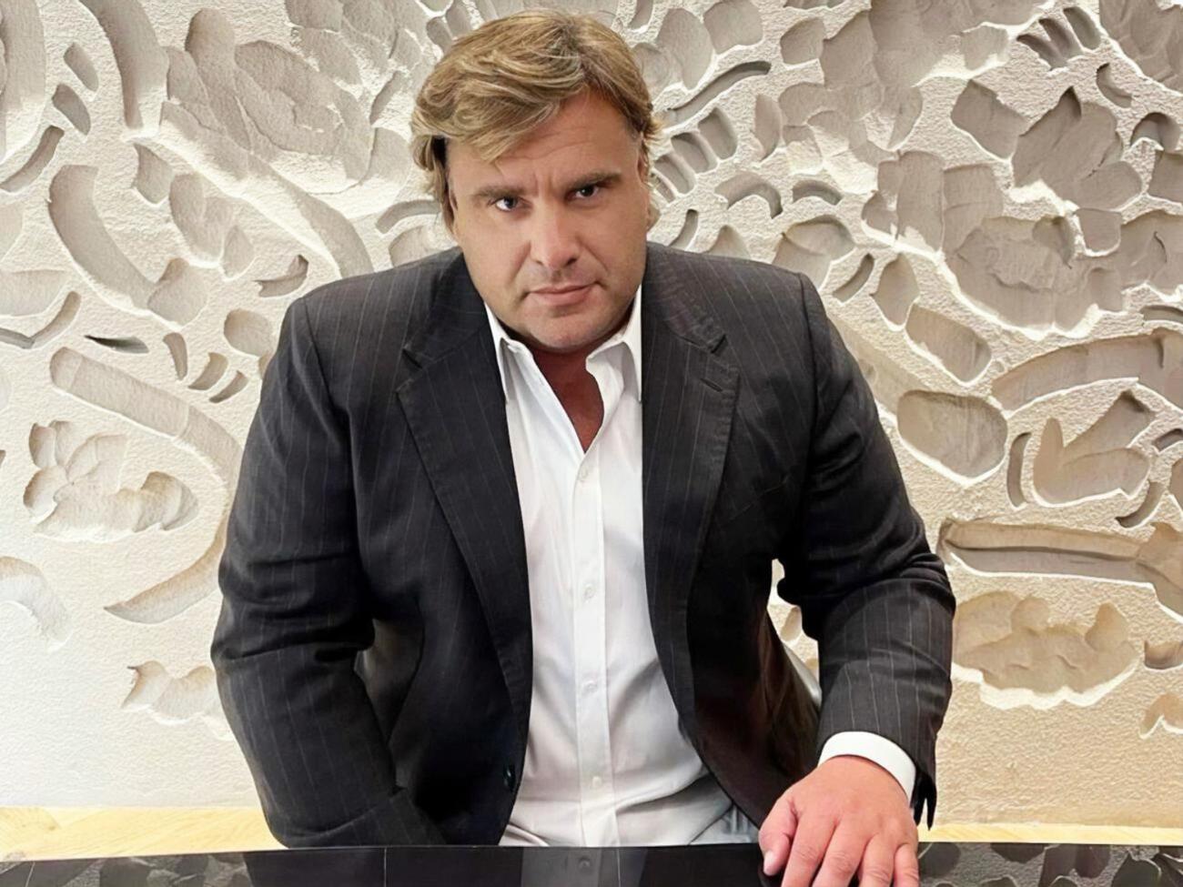 У відкритому доступі майже немає фотографій Галантерника, особливо актуальних, а його повна біографія невідома