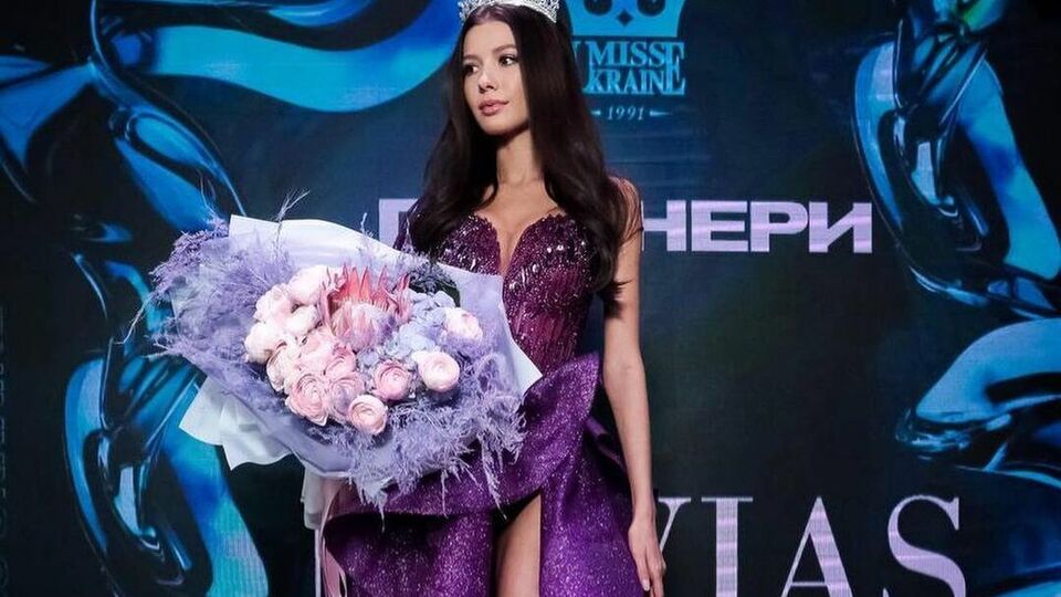 Вечірнє вбрання Яремчук створила дизайнерка Катерина Лукашик