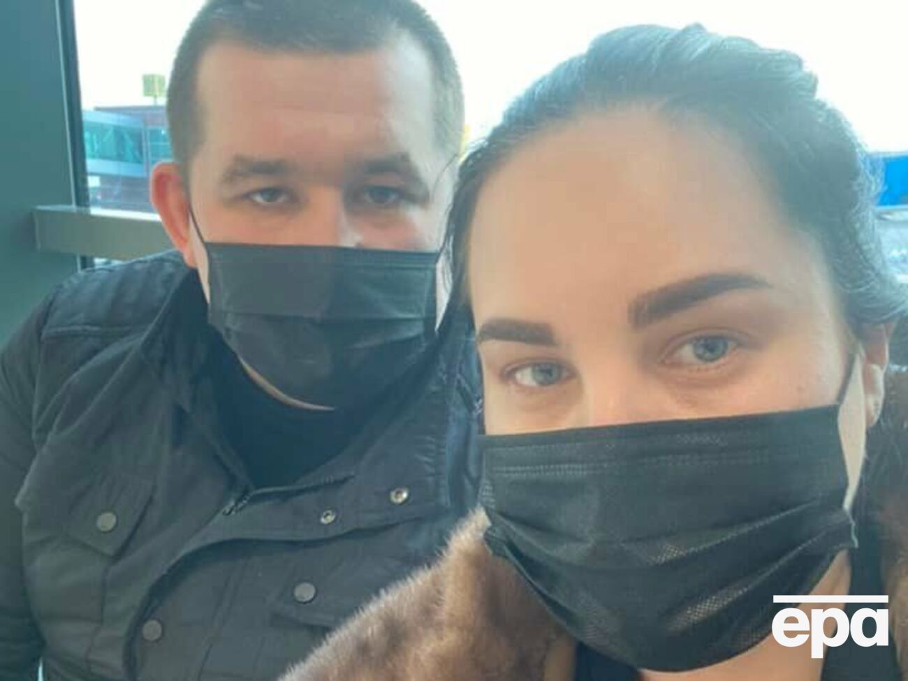 Лисянский и Ястребова прилетели в Грузию, чтобы провести пикеты под тюрьмой Саакашвили