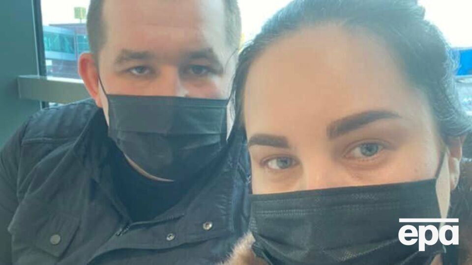 Лисянский и Ястребова прилетели в Грузию, чтобы провести пикеты под тюрьмой Саакашвили