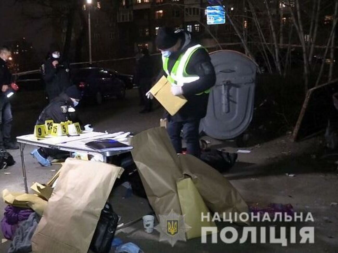 За даними слідства, підозрюваний розчленував тіло 42-річного киянина та викинув останки в сміттєвий бак