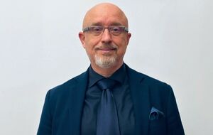 Резников: Наши герои-спецназовцы из Кабула увезли людей. Этого не сделала ни одна страна. Мы продемонстрировали, что мы это можем лучше, чем кто-либо