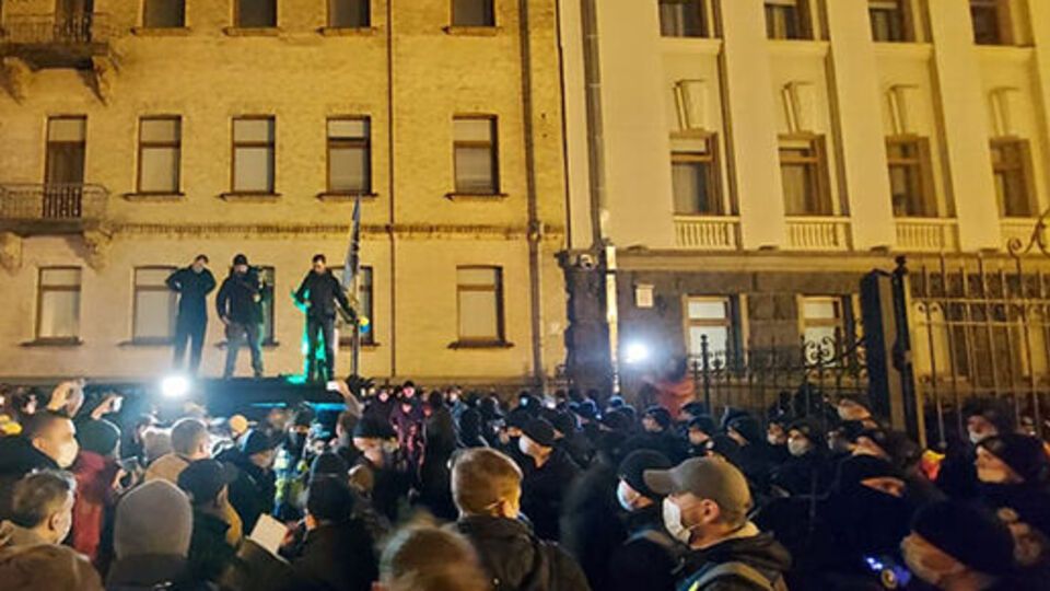 Ситуація під ОПУ була спокійною, інцидентів не було, зазначили в поліції