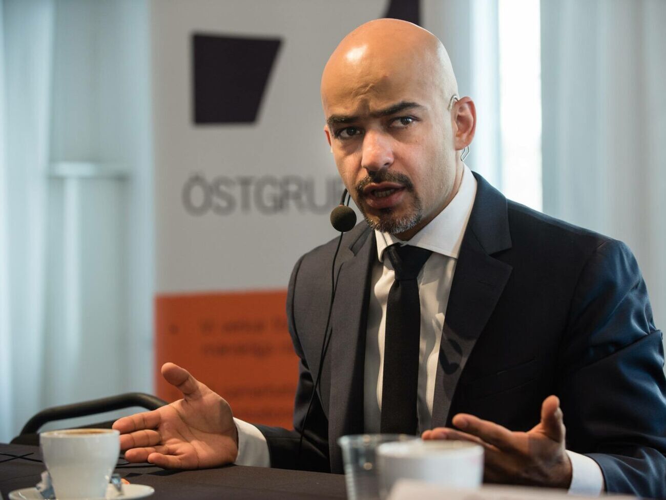 Революції не починаються з одного поста у Facebook, за ними завжди стоять біль і не почутий відчай мільйонів