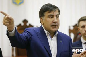 По словам врача, у Саакашвили наблюдаются головные боли