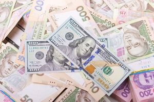 Курс гривны к доллару упал на 13 копеек – с 26,44 грн/$ до 26,57 грн/$