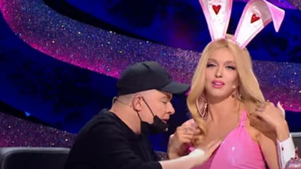 Полякова – о Данилко: Под видом того, что он мне чистит, залез за пазуху и пощупал