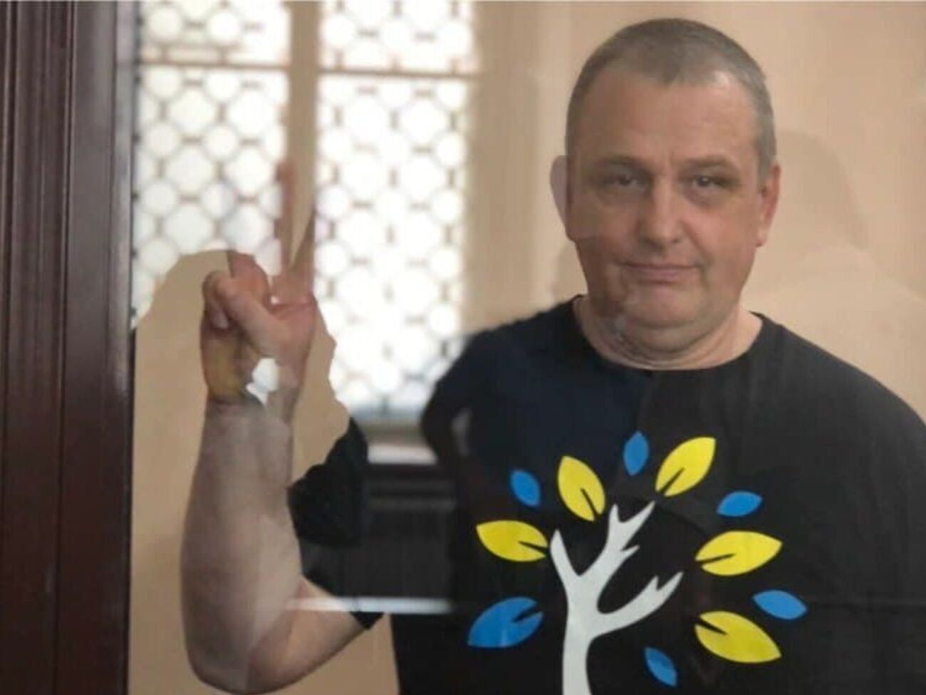 Есипенко обвиняют в изготовлении взрывчатки и хранении оружия