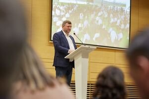 Корниенко считает, что, "если более 6 тыс. станут членами партии, это будет нормально"