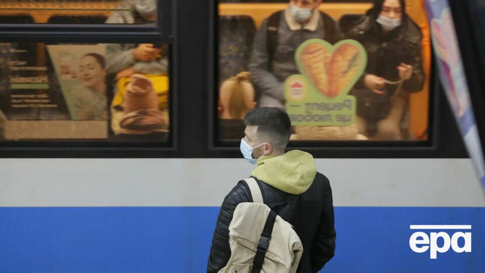 За весь час епідемії в Україні зафіксовано 3,3 млн випадків COVID-19