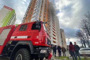 Горів 16-поверховий будинок на проспекті Перемоги, 67а