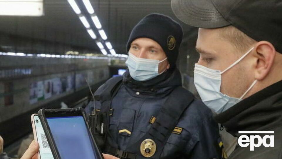 Минулого тижня правоохоронці провели 13 обшуків у туристичних агентствах