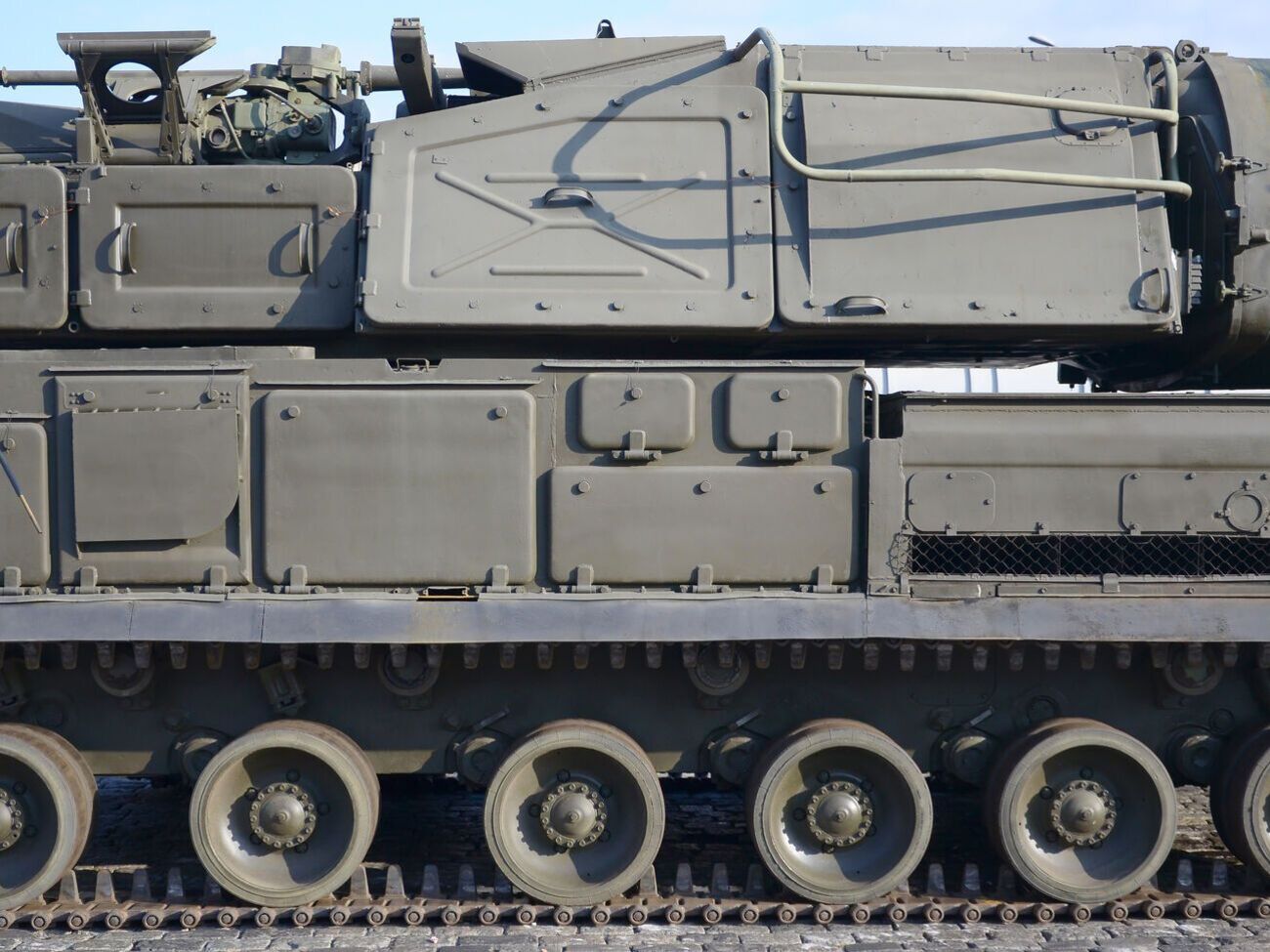 Окупанти залучили зенітні ракетні комплекси С-400 "Тріумф" та зенітні ракетно-гарматні комплекси "Панцир"