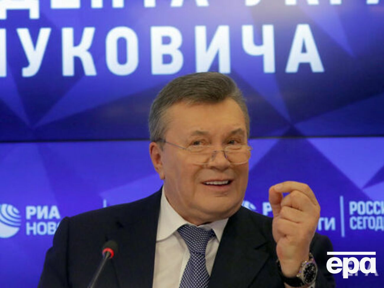 Янукович сегодня выпустил обращение к украинцам, в котором рассуждал о "майданной" и нынешней власти, а также о мире