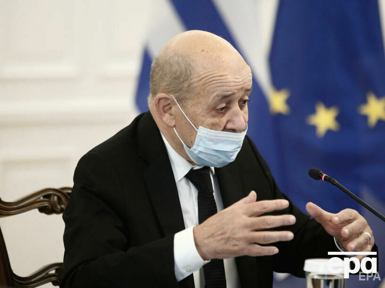 Ле Дріан занепокоєний скупченням російських сил на кордоні України