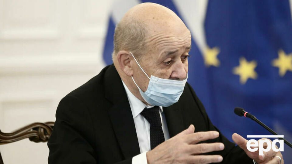 Ле Дріан занепокоєний скупченням російських сил на кордоні України