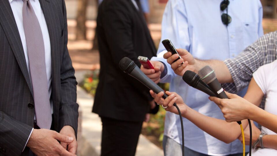 Журналисты "Букв" жалуются на оскорбления и буллинг в редакции