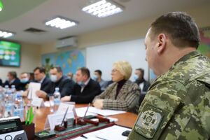 В состав штаба входят представители нескольких министерств, разведки, ВСУ и СБУ, а также омбудсмен