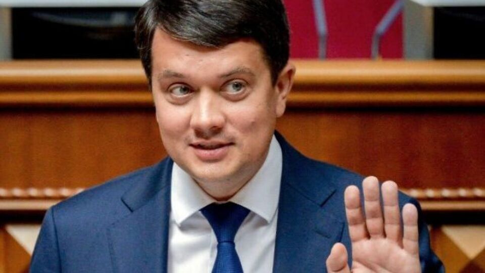 Разумков переоформил "Про100Кредит" на своих помощников в парламенте, утверждает автор проекта "Исландия" Сергей Иванов