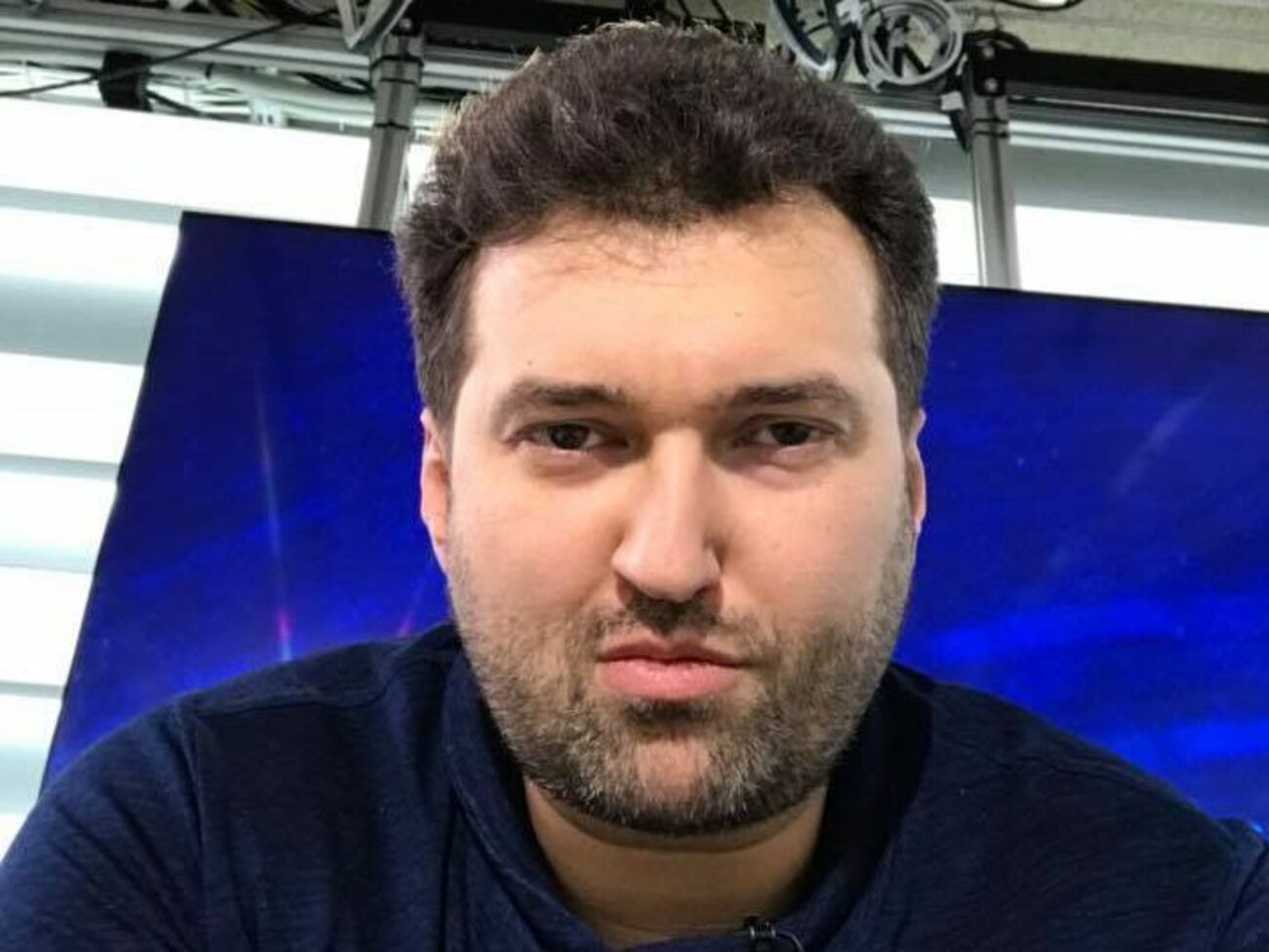 Алексей Голобуцкий: Стремительно растут акцизы на сигареты, из-за чего обычные люди их не могут купить. "На помощь" приходят контрабандисты и фальсификаторы