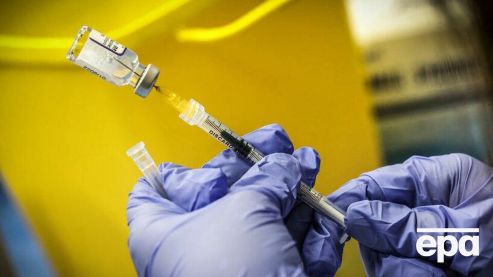Вакцинація в Україні розпочалася 24 лютого