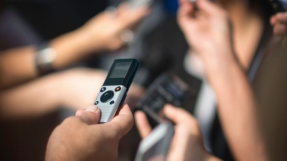 Редакция "Букв" заявила, что СМИ продолжает работать