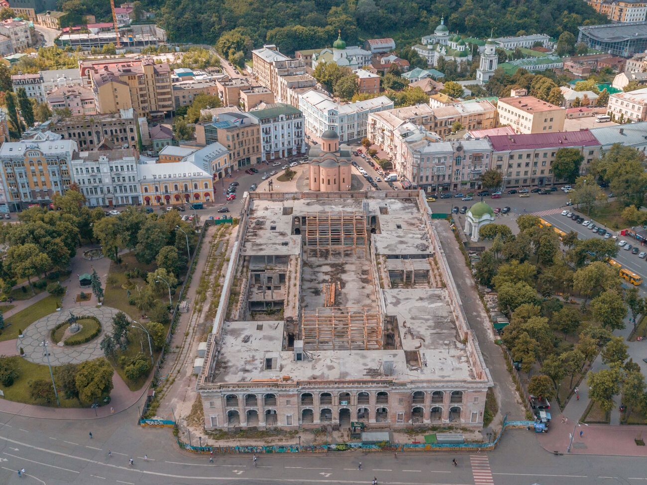 Гостиный двор в Киеве был построен в 1809 году