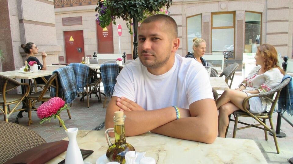 Загиблий суддя фігурував у справі про заволодіння квартирами померлих людей. Після смерті Зінченка виявилося, що його квартиру переписали на третю особу