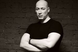 Гордон: Клятая президентская булава не оставила от того Володи Зеленского ничего