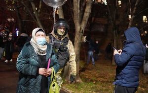 Среди задержанных 10 женщин