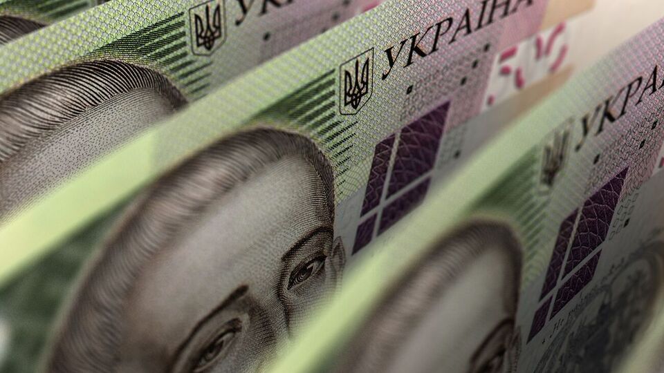 13 ноября Кабмин на уровне "Ощадбанка" заблокировал погашение долгов перед "зелеными" инвесторами на сумму 19,3 млрд грн