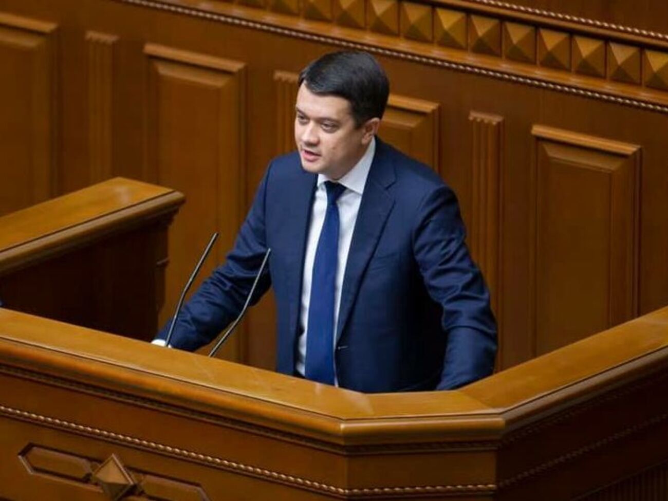 Разумкову довіряє 35% громадян