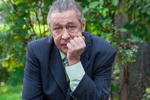 Осужденный Ефремов получил памятный подарок за победу своего фильма на конкурсе ФСИН