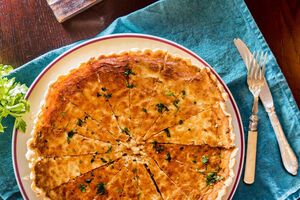 На приготування трьох коржів знадобиться приблизно година