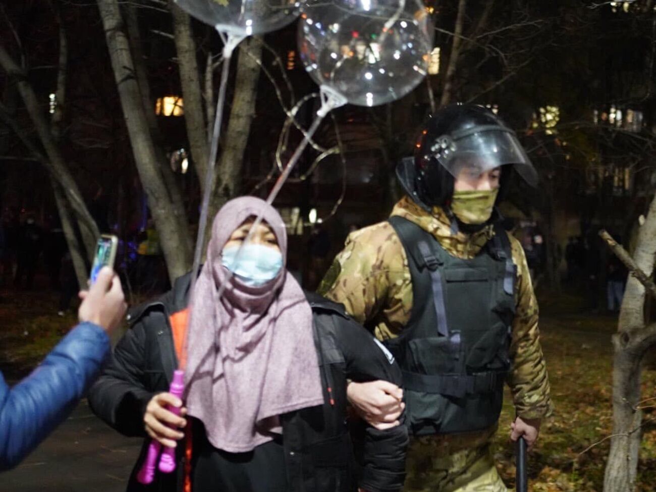 "Суди" у Криму призначили затриманим покарання від штрафів до 14 діб під арештом